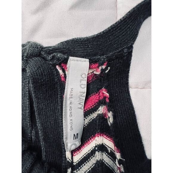 Old Navy Chevron Top Size Medium - Picture 3 of 6